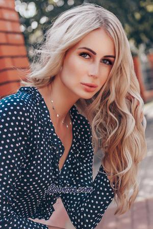 182056 - Julia Age: 37 - Russia