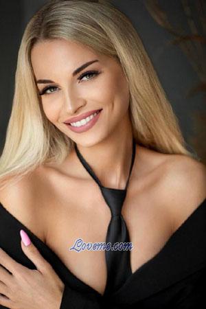 192181 - Oksana Age: 33 - Russia