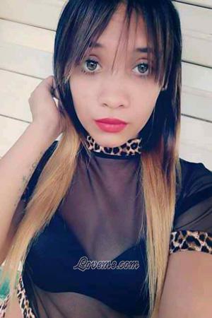 194372 - ILianet Age: 26 - Cuba