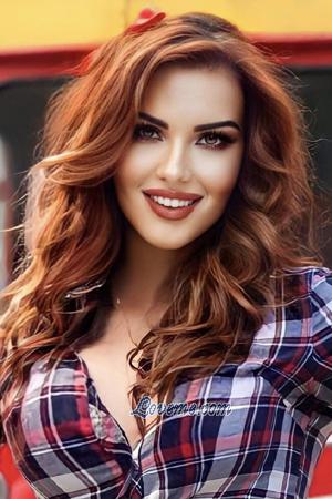 205699 - Elena Age: 39 - Russia