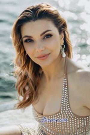 218839 - Anastacia Age: 49 - USA