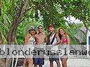 cartagena-women-boat-1104-11