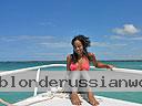 cartagena-women-boat-1104-34