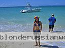 cartagena-women-boat-1104-59
